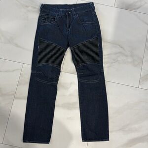 True Religion Moto Slim Fit Denim Jeans.  Sz 32